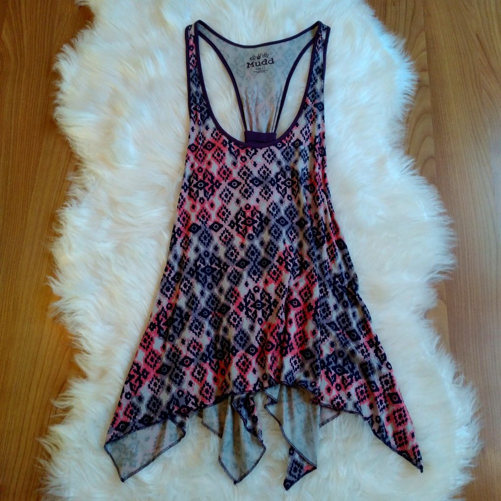 🔴 CLEARANCE 6/$20  Geometric flowing tribal racerback tank top